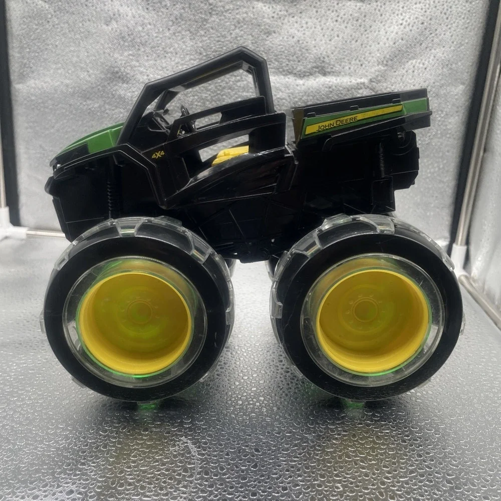 RSX Buggy‎ Green 4x4 Monster Light Up Wheels 8